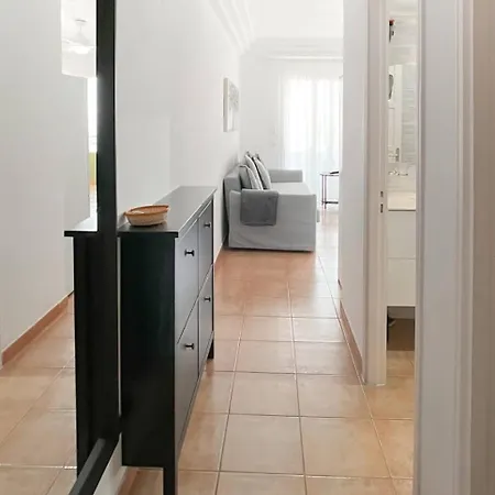 1 Bedroom With Terrace, Pools & Walking Distance To Apartamento